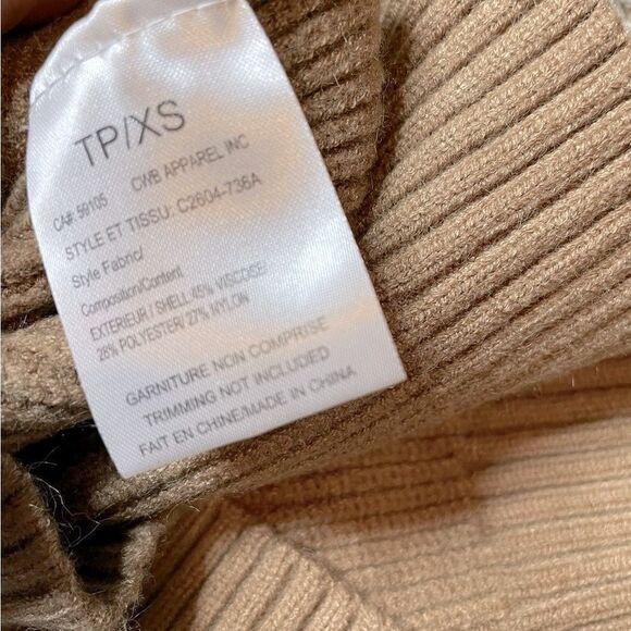 NWT CHARLIE B Turtleneck Button Down Sleeve Sweater Size XS - Picture 9 of 9